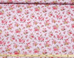 Poplin katoen met een bloemprint.  Roze/rode rozen. Op een lichte, zachtroze ondergrond.  100% katoen  1.60 mtr. breed!  1.10 gr