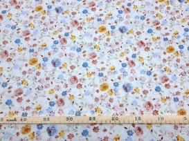 Een mooie poplin katoen met een bloemprint.  100% katoen  1.60 mtr. breed!!!  1.10 gr./m²