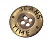 Jeansknoop van metaal met afgeronde rand.  God. Met de woorden: Jeans Time  Doorsnee ongeveer 12,5 mm.  